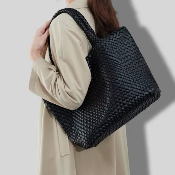 New woven vegan leather shoulder tote - Picture 6 of 11
